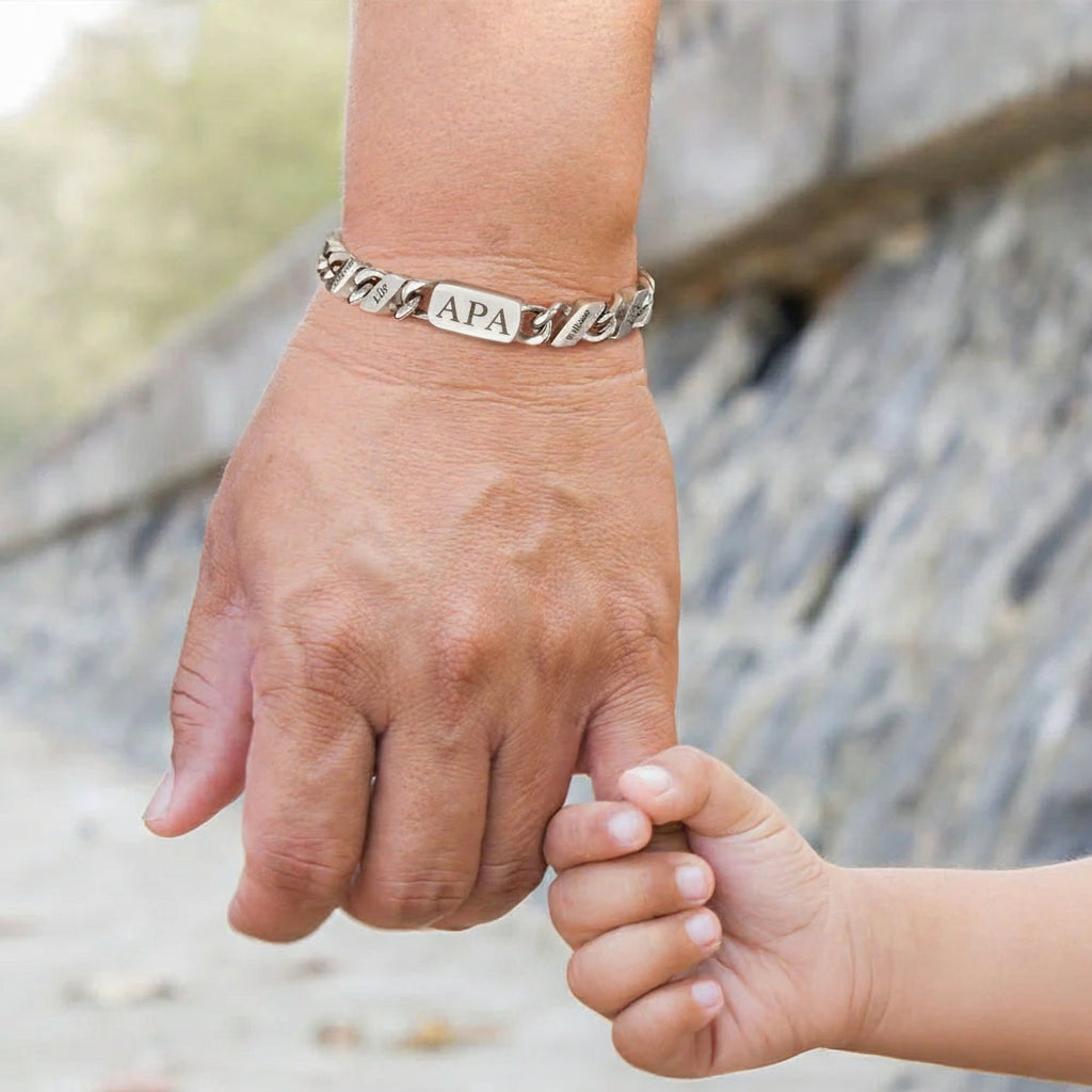 Családi Karkötő – Gravírozott Nevekkel