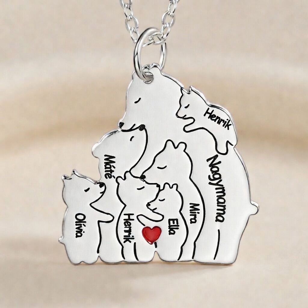 Büszke Anyamedve – Gravírozott nyaklánc (2-7 névvel)