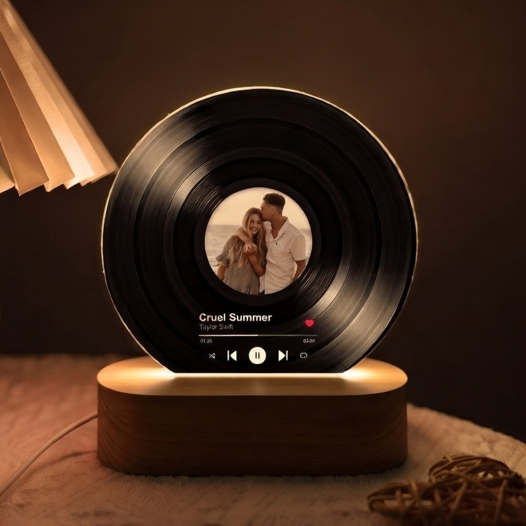 A Mi Dalunk Lámpa – Egyedi Bakelit Lemez