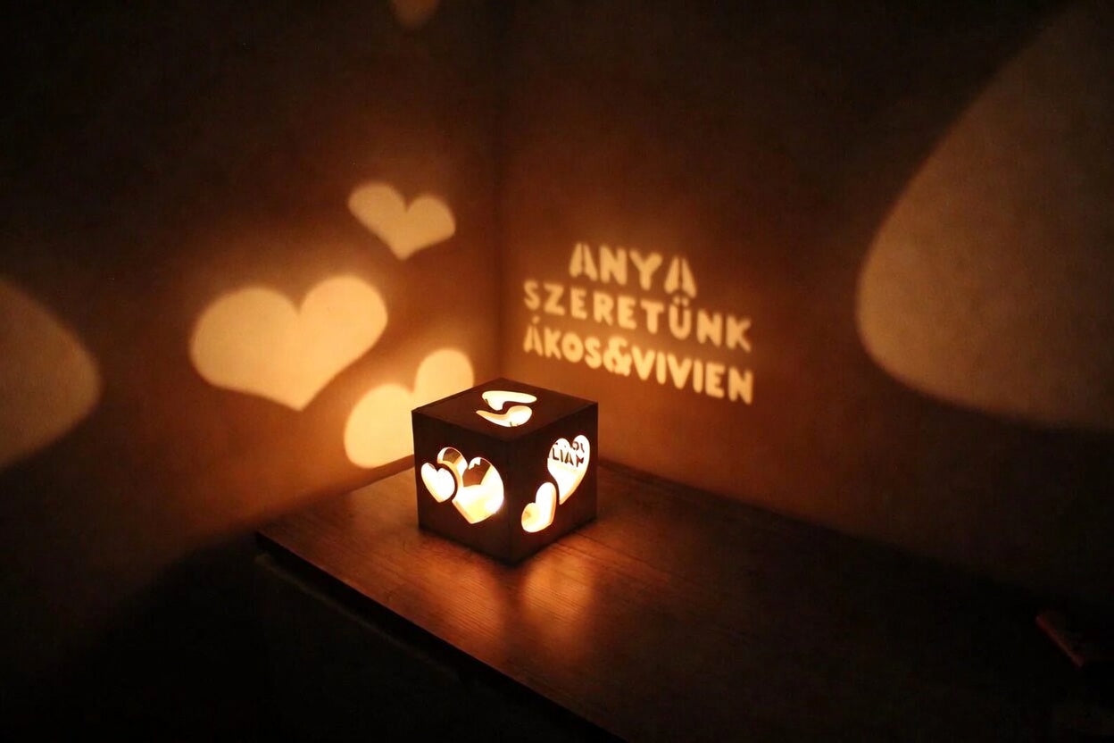 Titkos Üzenet Árnyékdoboz