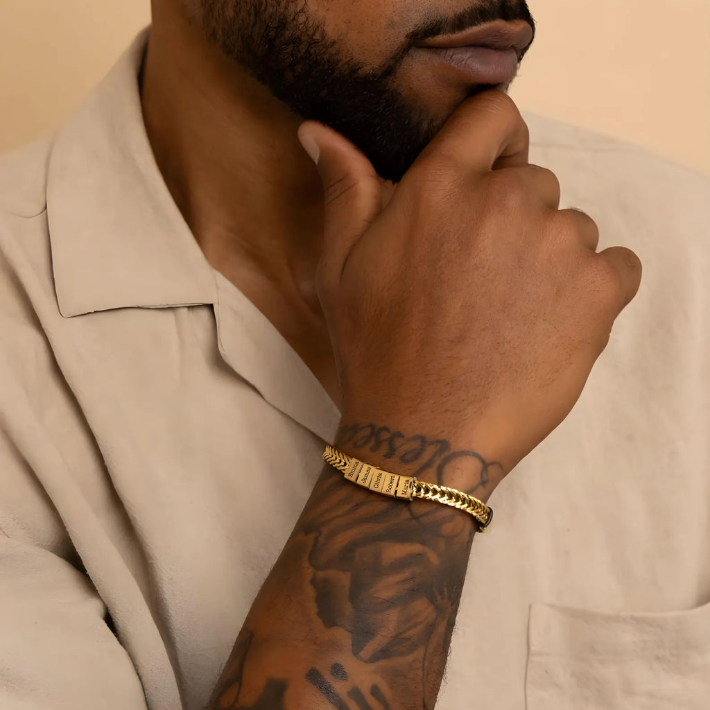 Családi Karkötő – Gravírozott Nevekkel