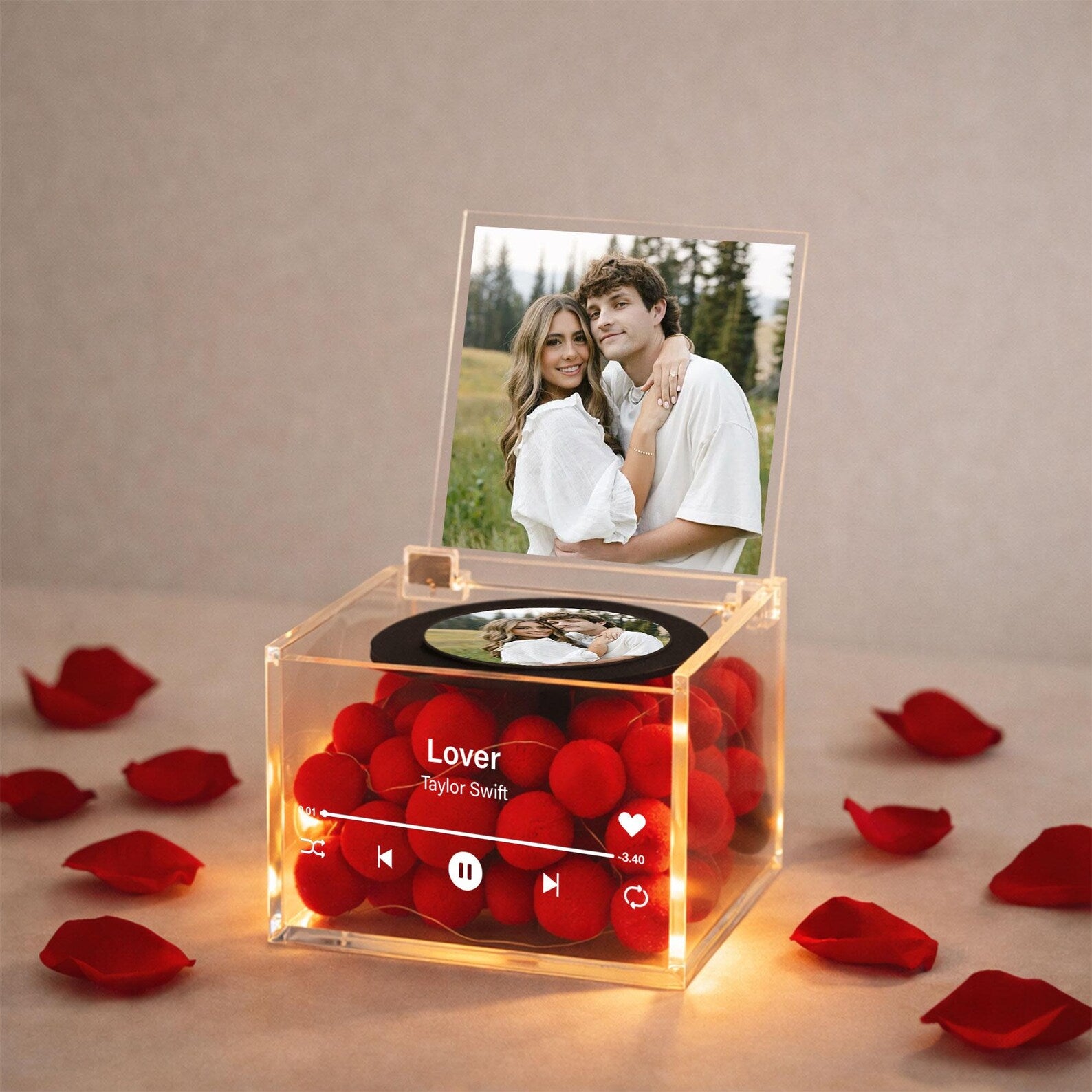 Szívünk Dala – Egyedi Fotós LED Zenedoboz